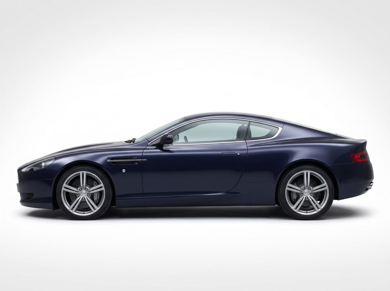 Aston Martin DB9