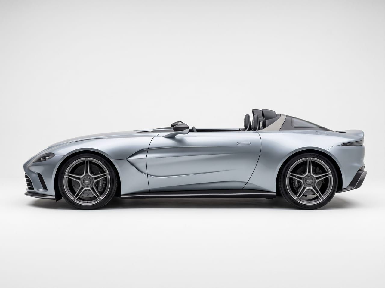 Aston Martin V12 Speedster