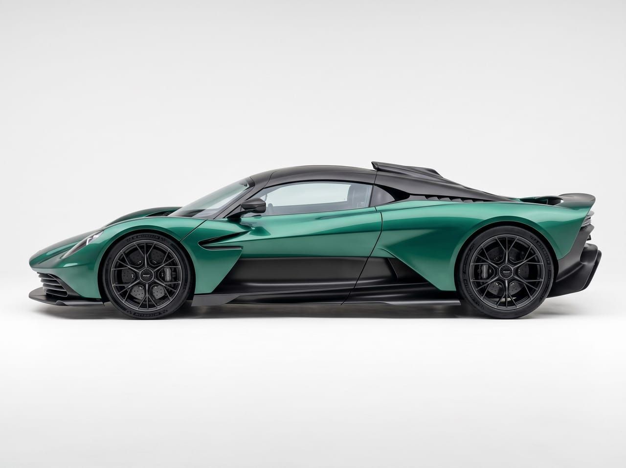 Aston Martin Valhalla